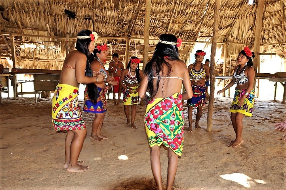 PANAMA . Indianie Embera.