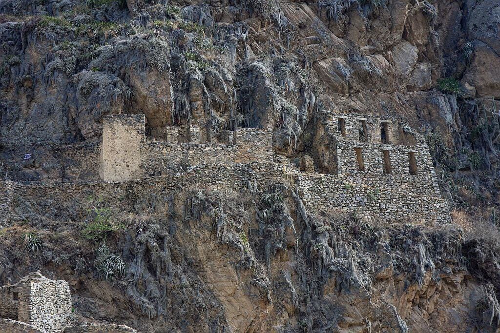 Ollantaytambo inkaskie magazyny i budowle obronne