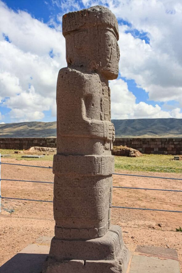 Tiwanaku w Boliwii. Aramu Muru i Puma Punku 19 Tiwanaku w Boliwii Idol.3