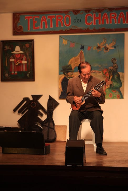 La Paz 25 La Paz, charango
