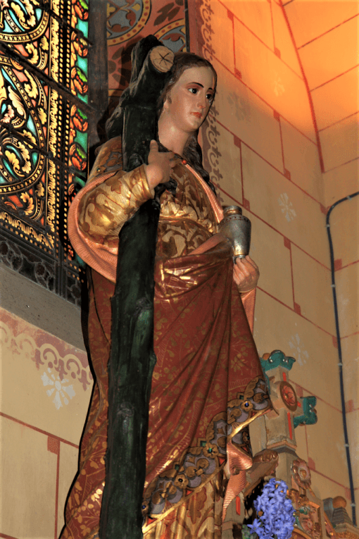 Rennes-le-Chateau-kosciol-figurka-Marii-Magdaleny