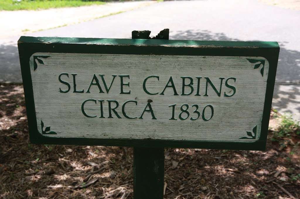 Stone Mountain Park. Okolice Atlanty 14 Stone Mountain Park. slave cabins