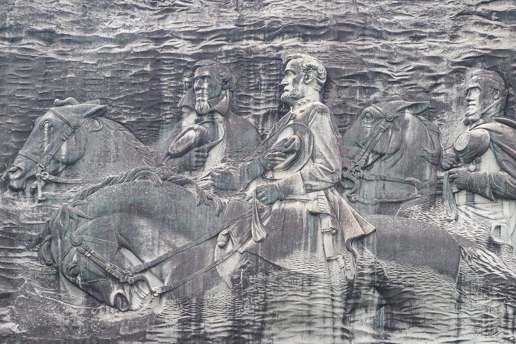 Stone Mountain – rzeźba większa niż słynne głowy prezydentów na Mount Rushmore (1)