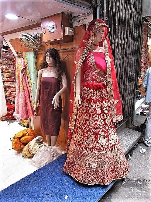 Co zobaczyć w Delhi 8 Indie, Delhi., sari