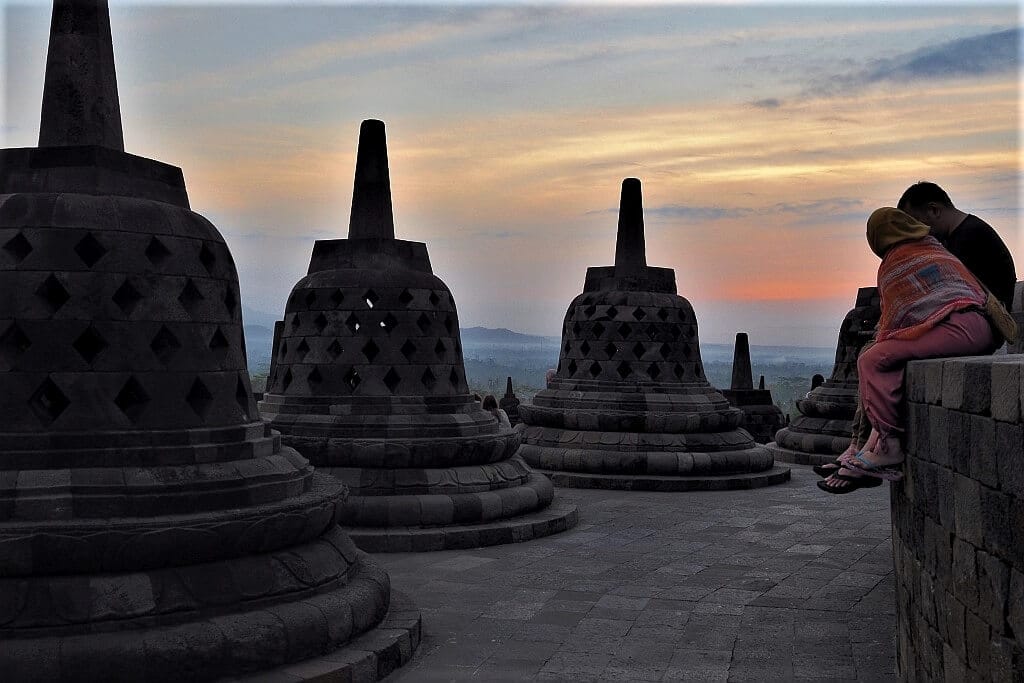 Świątynia Borobudur 6 PB270748