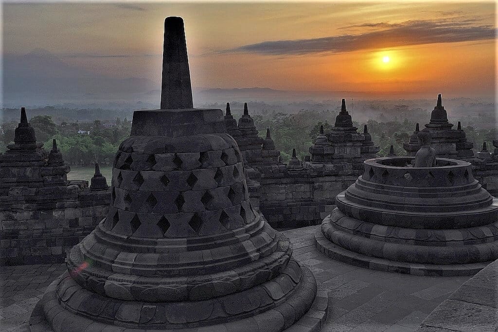 Świątynia Borobudur 7 PB270765