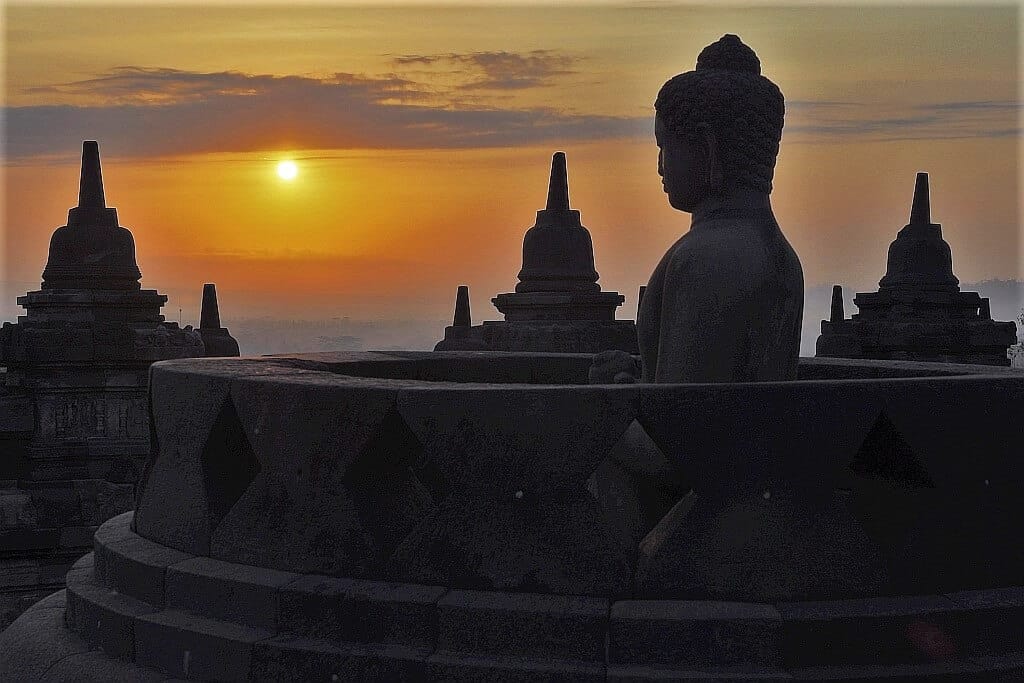 W świątyni borobudur
