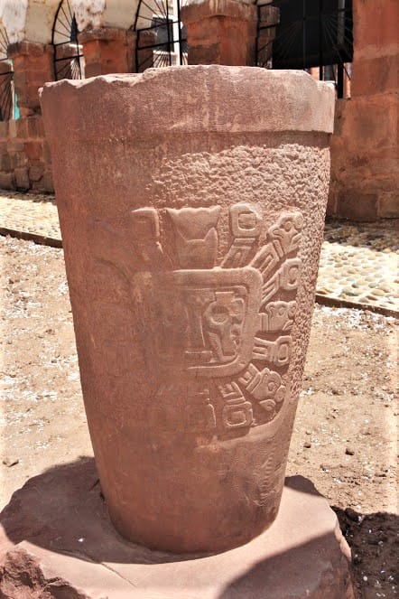 Tiwanaku w Boliwii. Aramu Muru i Puma Punku 45 Wioska Tiwanaku waza