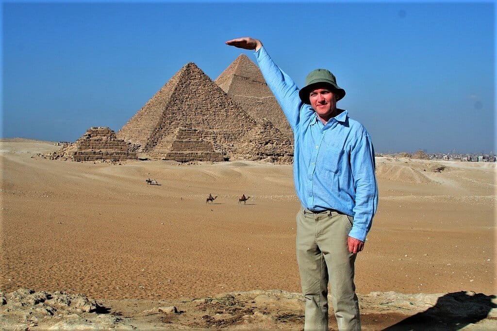 Piramidy-w-Gizie-Sahara