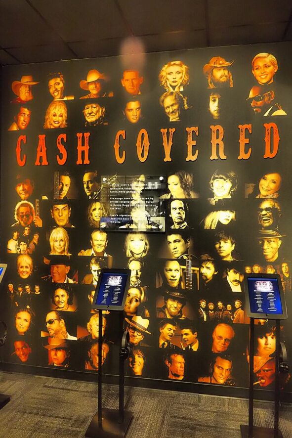 Johnny-Cash-Museum-Nashville-rozne-okladki