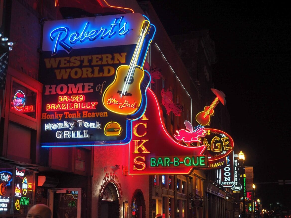 Nashville-autostrada-Honky-Tonk