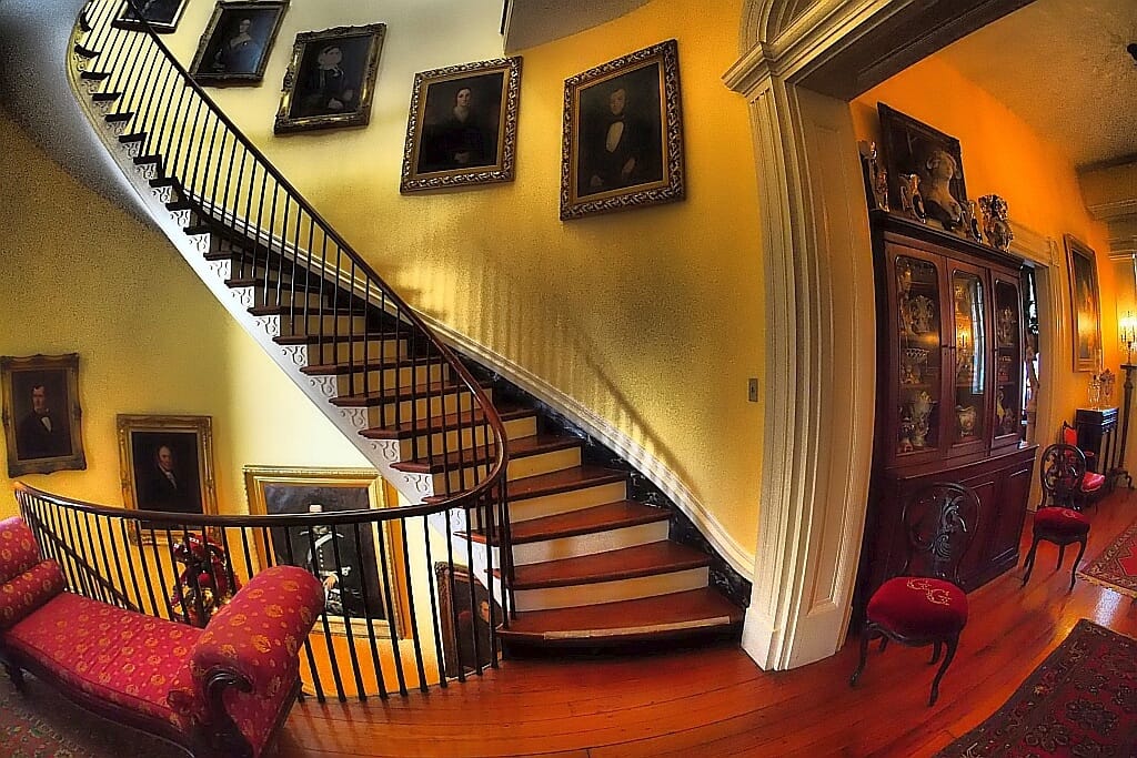 Natchez Chocktaw Hall schody