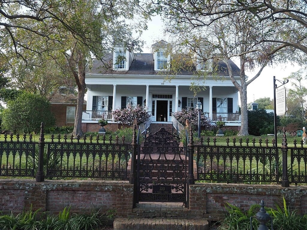 Natchez Myrtle Terace