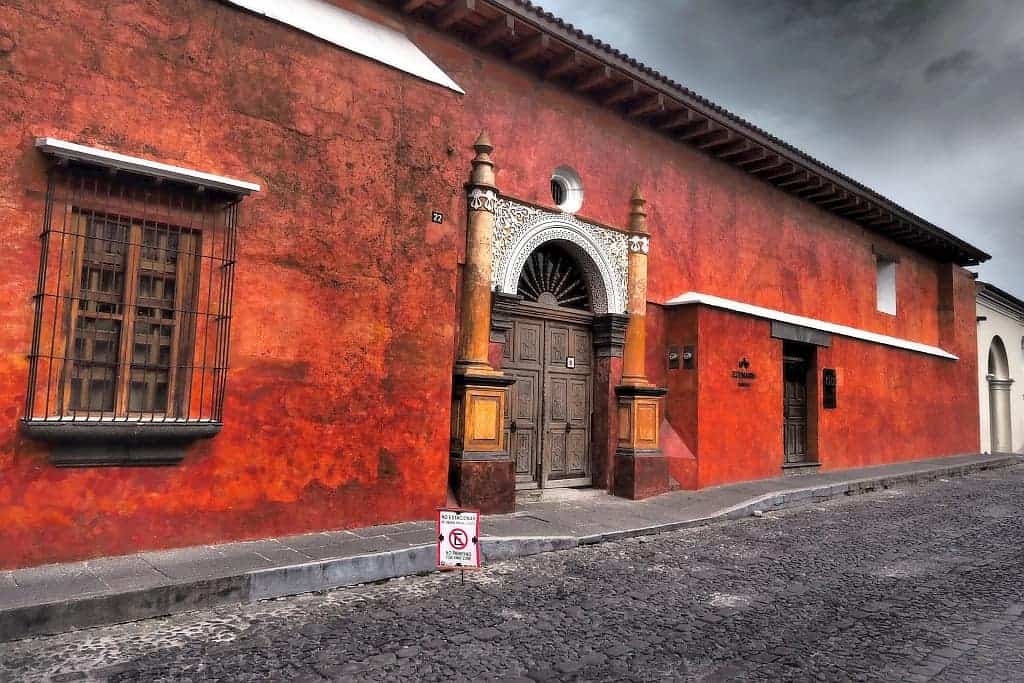 antigua-guatemala-budynki