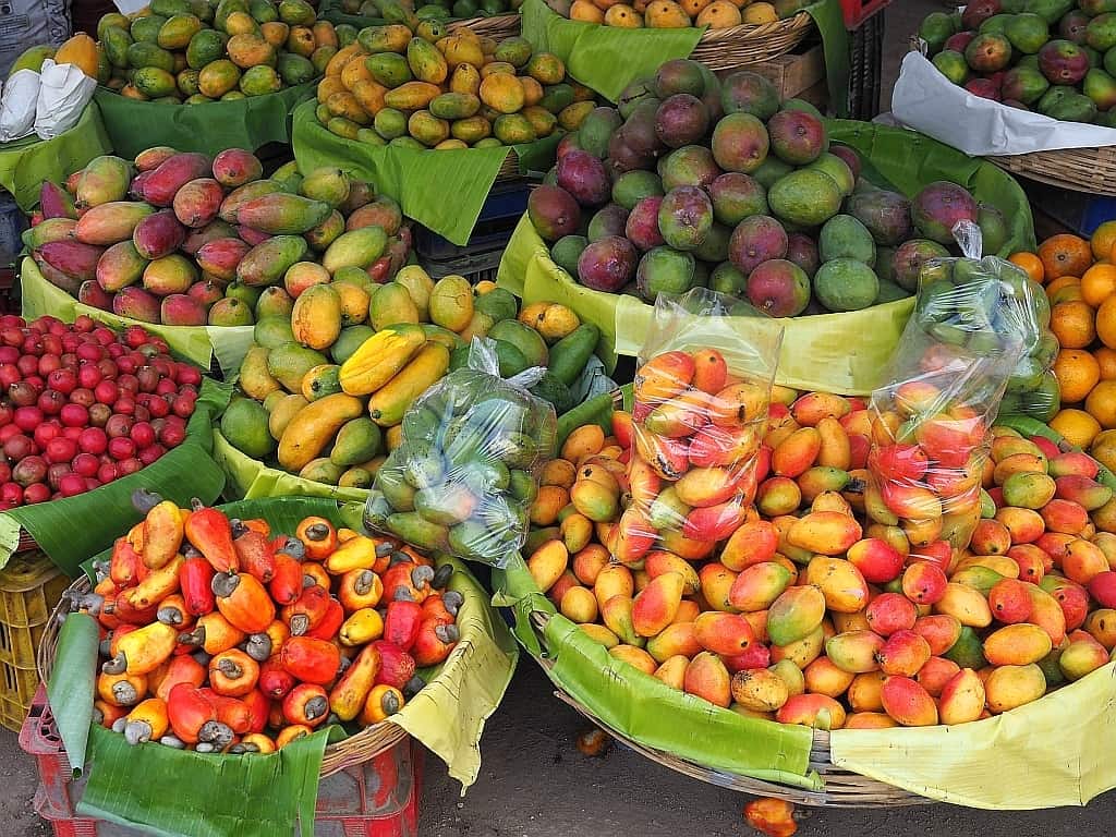 antigua guatemala mercado Cashew Fruit