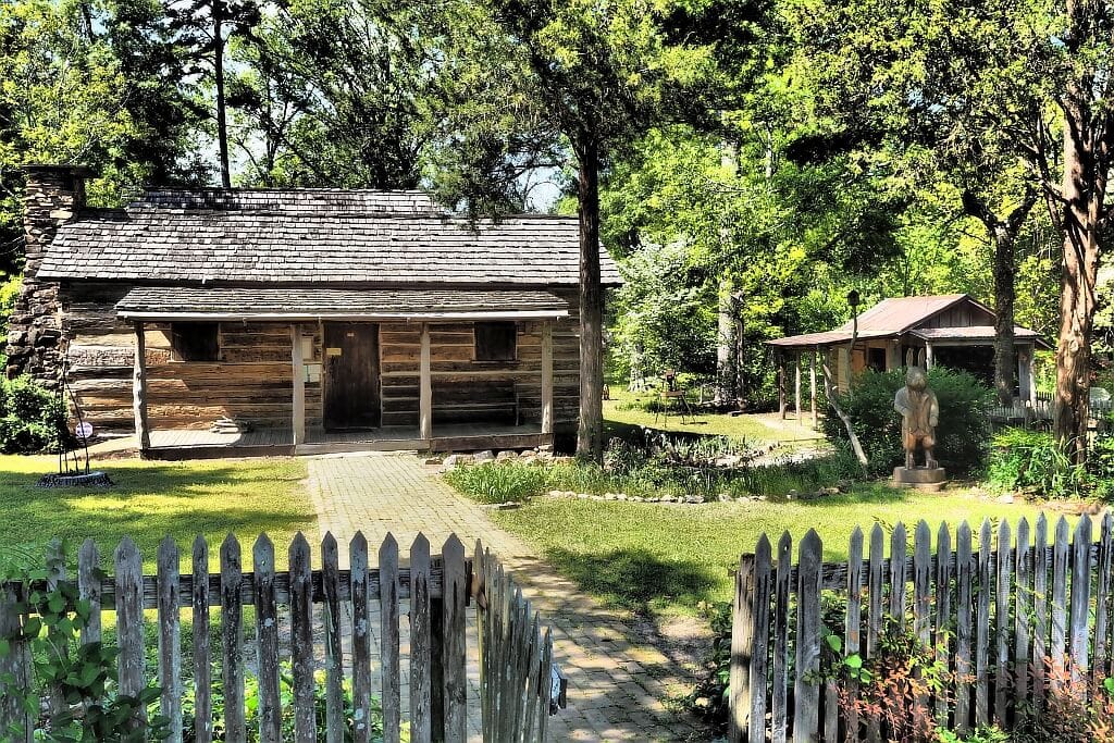 Joel Chandler Harris i "Wujek Remus" 3 uncle remus museum