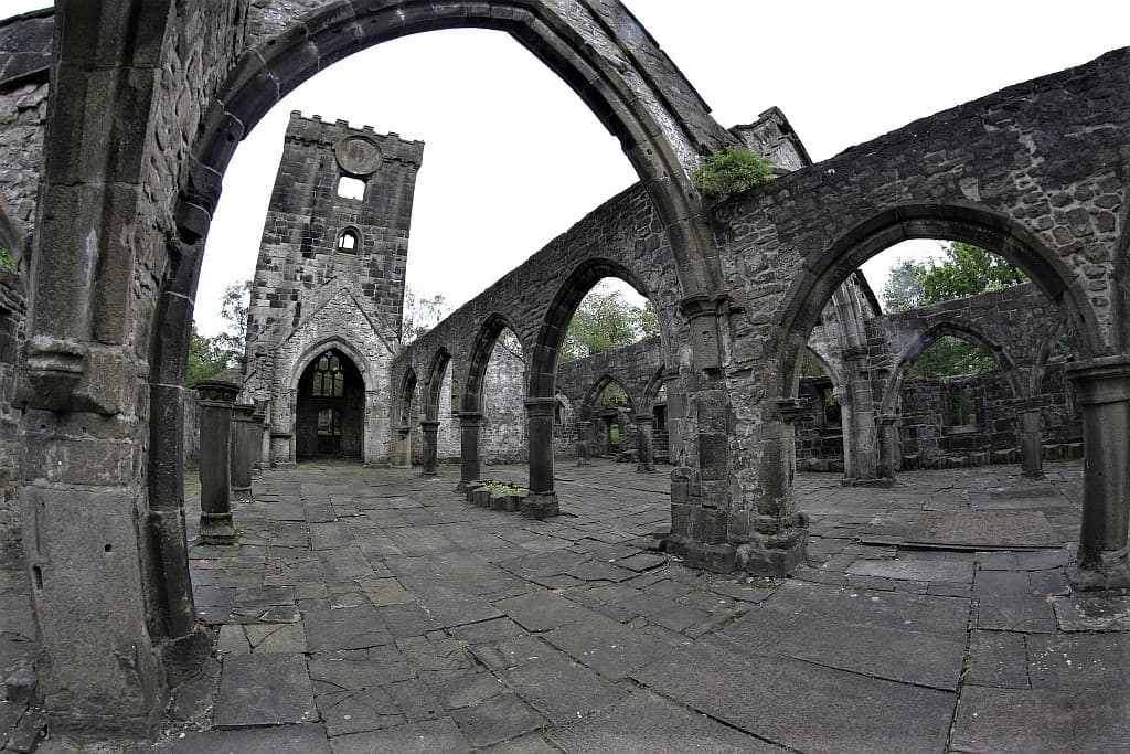 Sylvia Plath 12 Heptonstall grob Sylvii Plath
