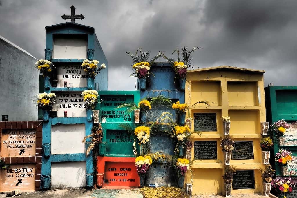 cmentarz-w-solola-jezioro-atitlan.4