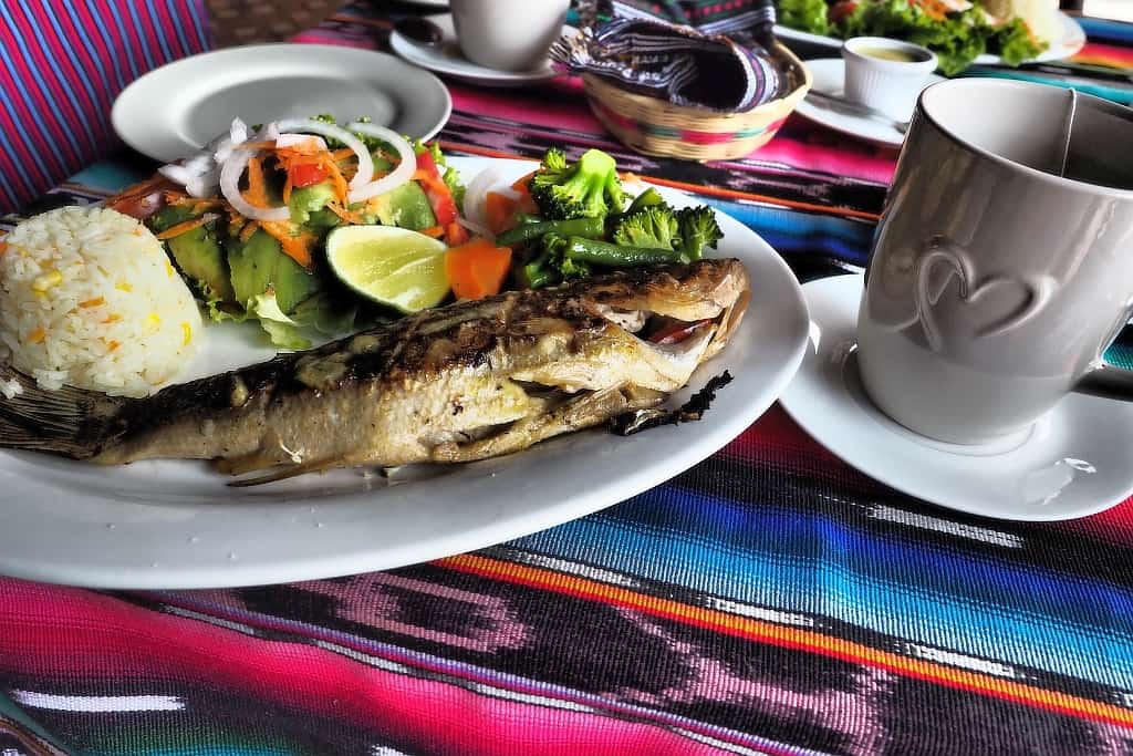 jezioro atitlan kolacja