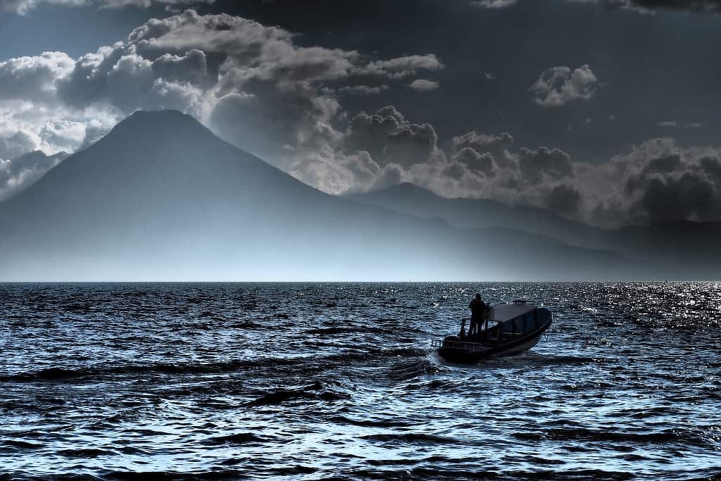 jezioro atitlan rybacy