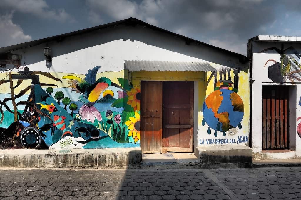jezioro-atitlan-san-pedro-murals