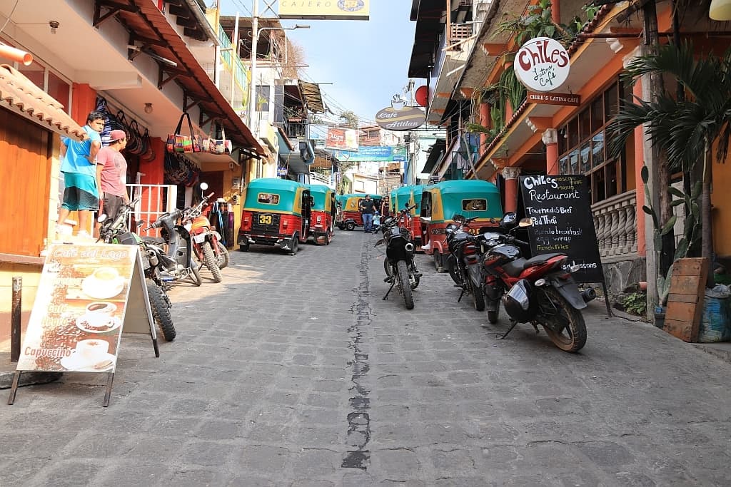 san-pedro-miasto-jezioro-atitlan