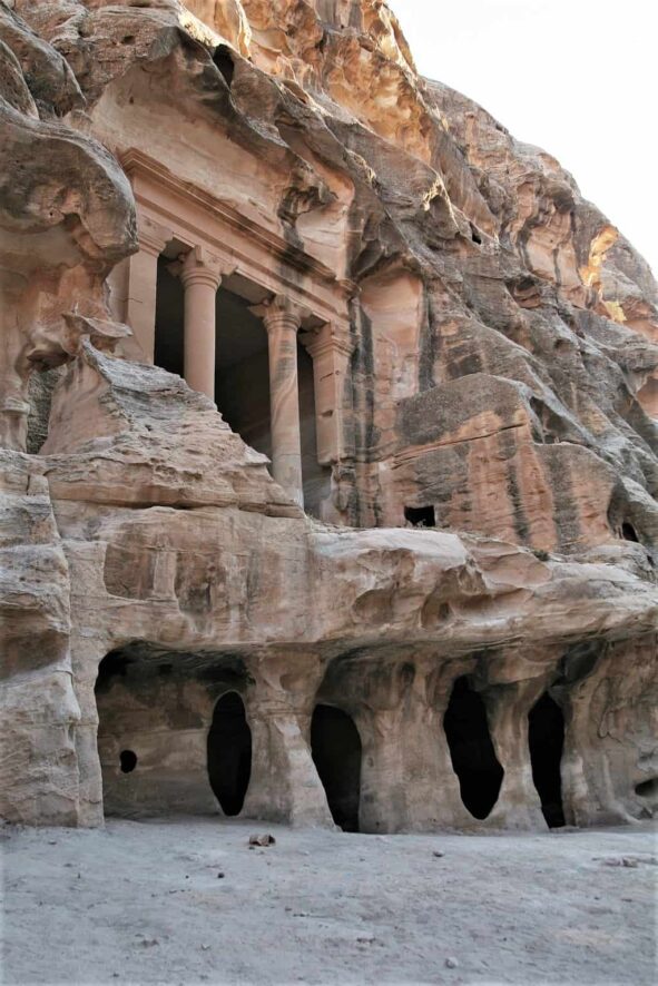 Petra w Jordanii. Starożytne miasto Nabatejczyków 57 skalne miasto petra jordan