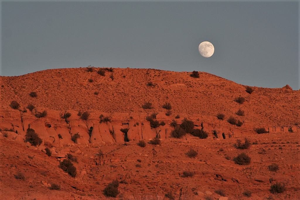Petra w Jordanii. Starożytne miasto Nabatejczyków 54 skalne miasto petra mala petra