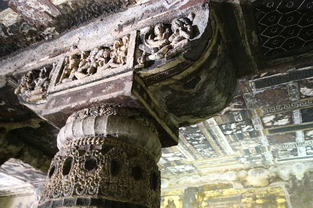 swiatynie ajanta rzezby