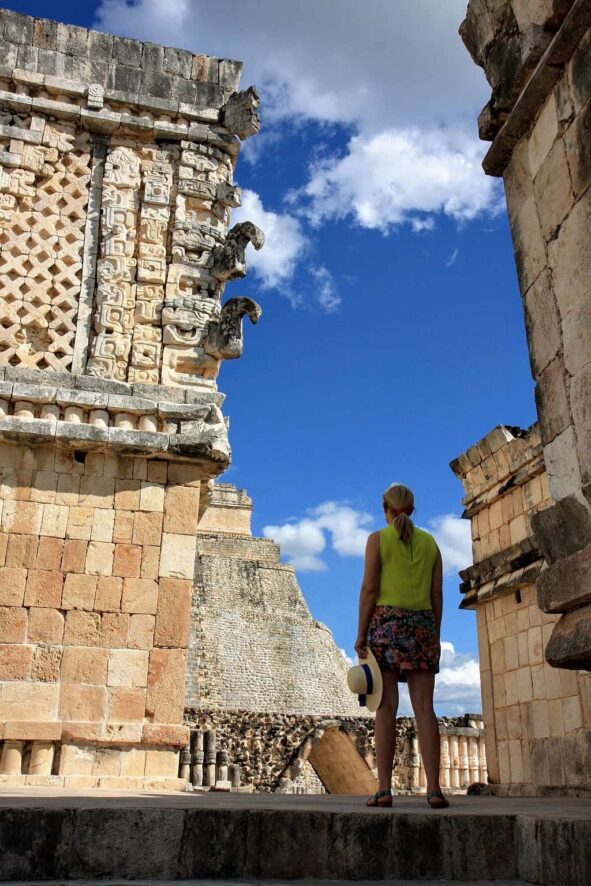 styl puc pramidy w uxmal
