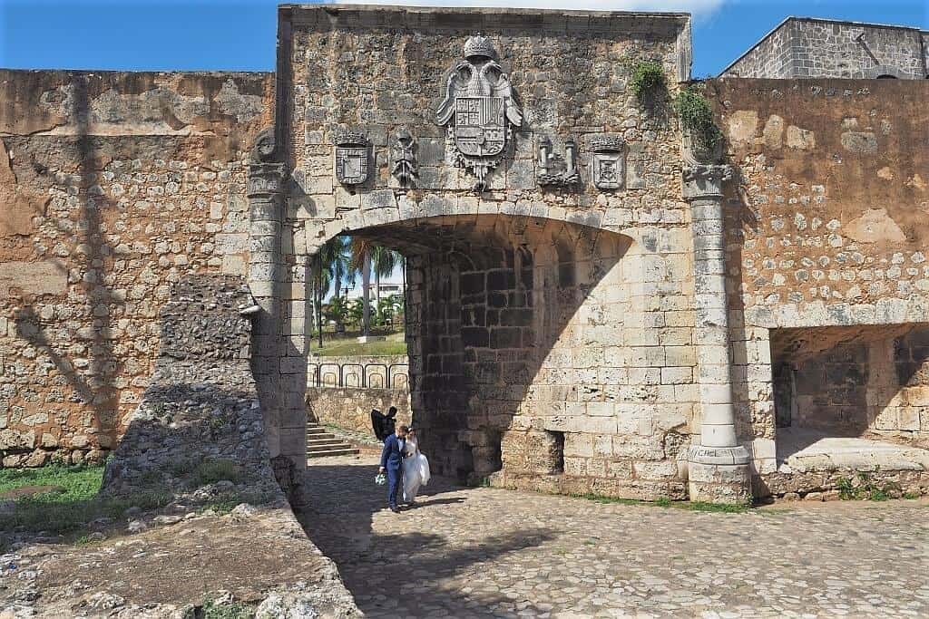 Santo Domingo na Dominikanie 36 Santo Domingo Dominikana brama sredniowieczna