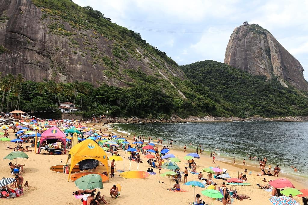 Sugarloaf Mountain w Rio de Janeiro 10 Sugarloaf Mountain red beach rio