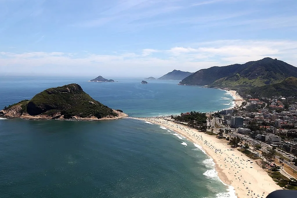 Pedra do Pontal plaze w rio de janeiro