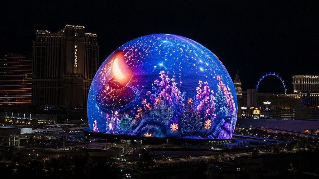 Las Vegas Strip noca z budynkiem Sphere przy hotelu Venetian 1