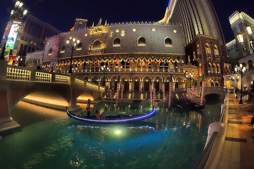 Atrakcje-Las-Vegas-gondola-wenecja