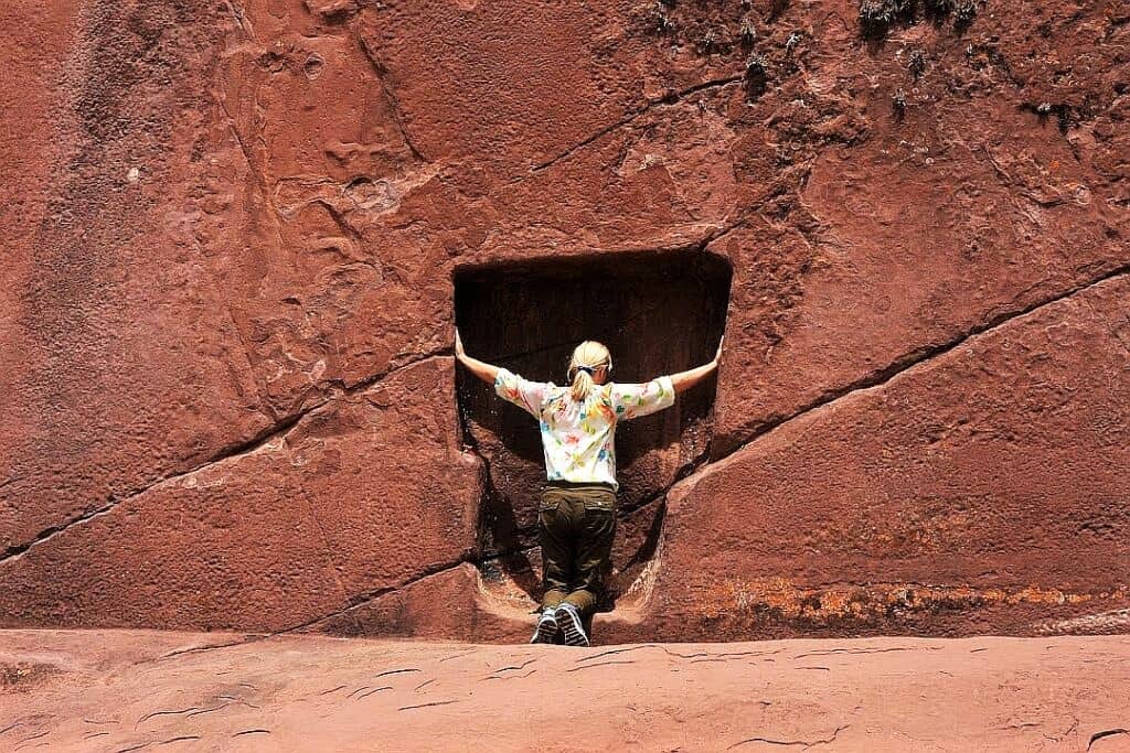 Tiwanaku w Boliwii. Aramu Muru i Puma Punku 5 aramu muru peru