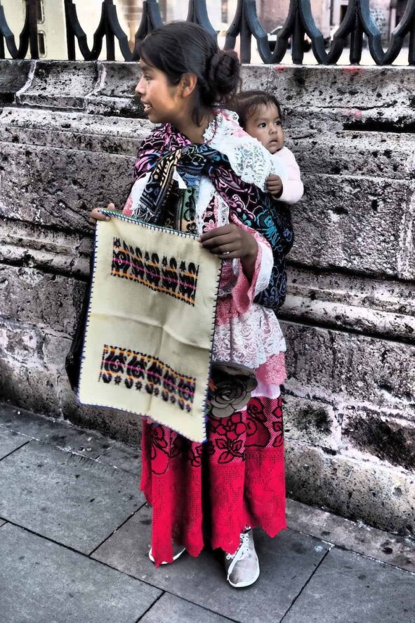 Morelia. Magiczny Meksyk 13 Morelia pueblos magicos Meksyk dziewczyna