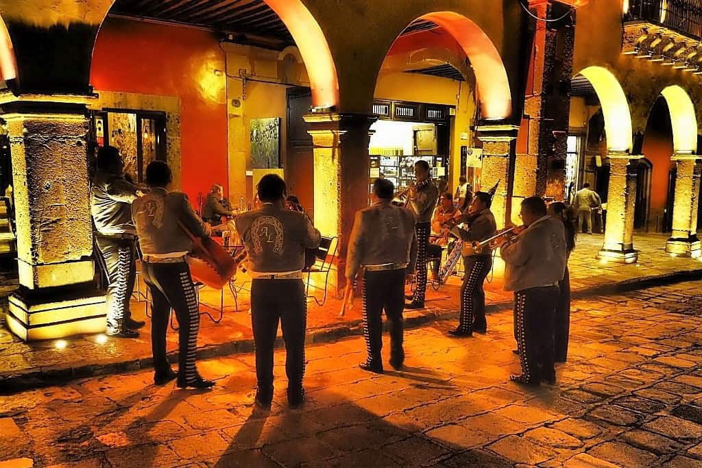 San Miguel de Allende. W sercu Meksyku 34 san miguel de allende mariachi2
