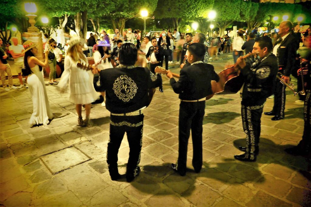 San Miguel de Allende. W sercu Meksyku 35 san miguel de allende taniec i mariachi