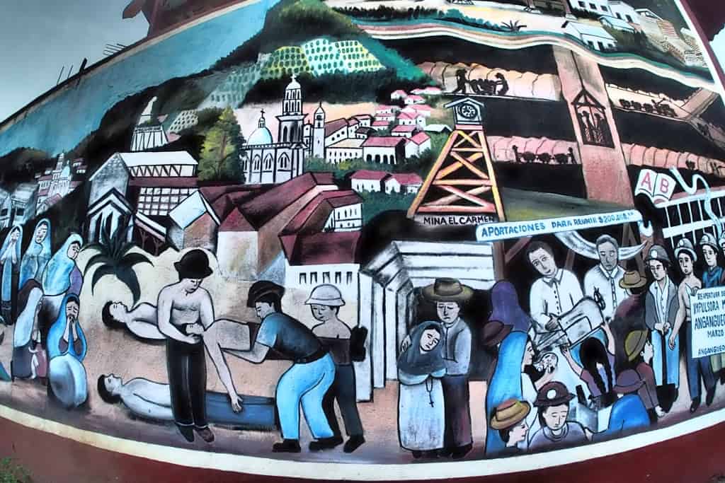 Angangeo histoia w muralach.3