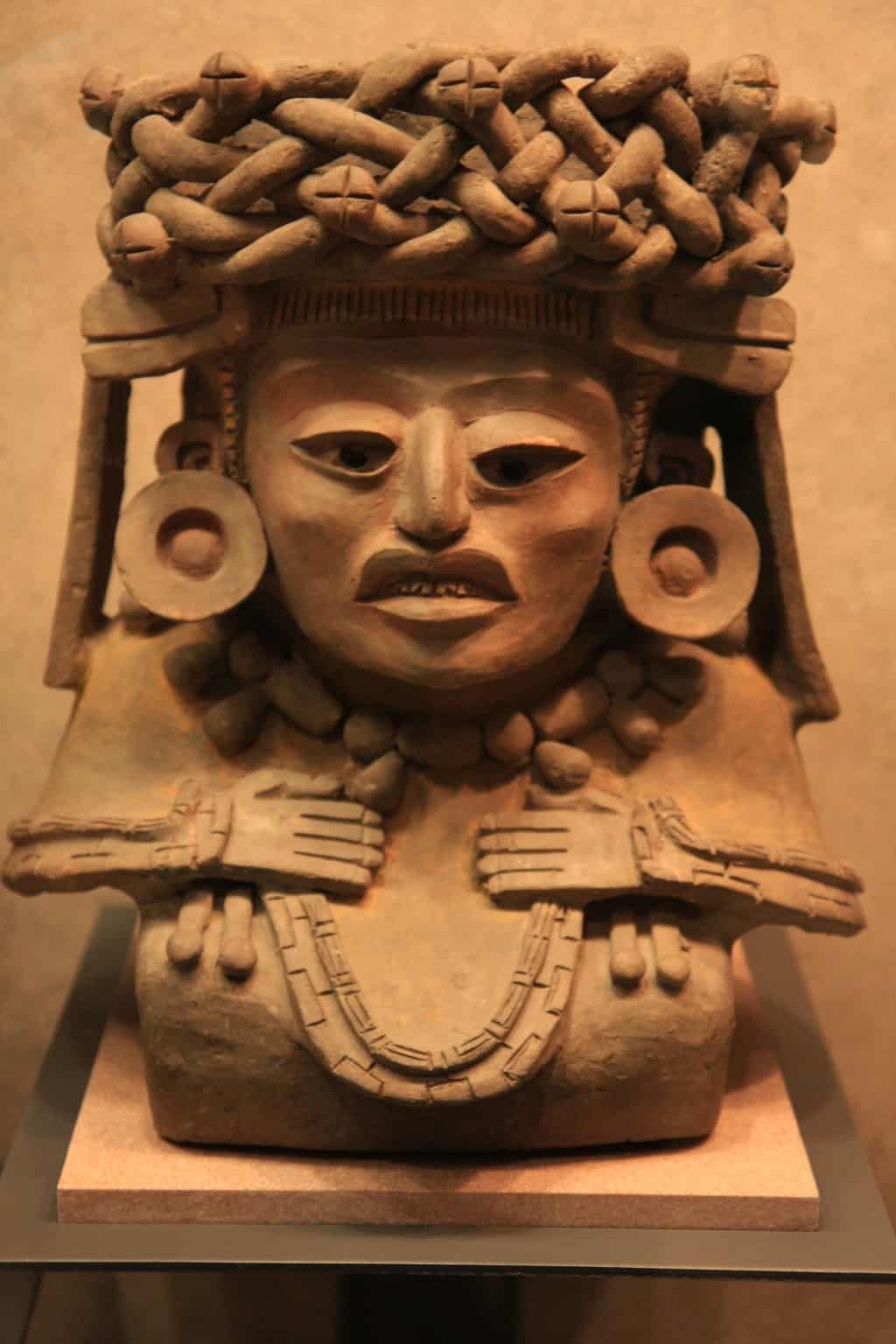 Muzeum antropologiczne bogowie.4
