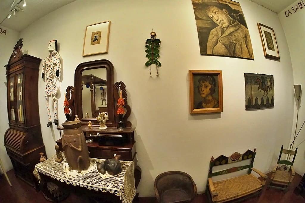 Frida Kahlo Casa Azul urna z prochami