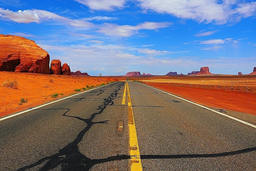 Monument Valley z drugij strony.3