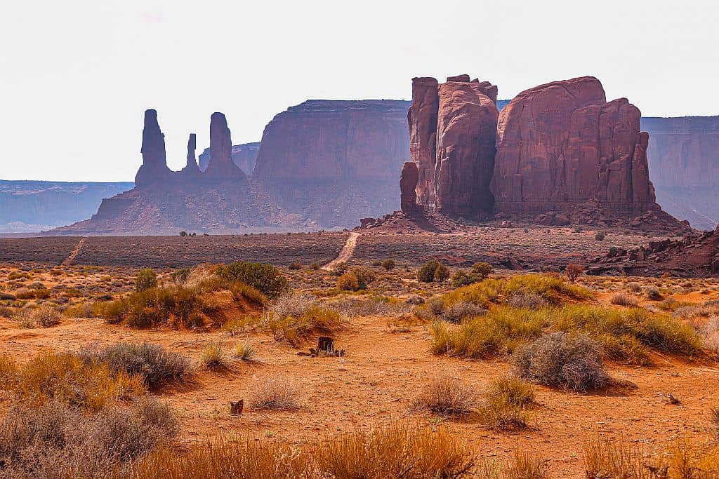 co zobaczyc w Monument Valley Drive Three Sisters