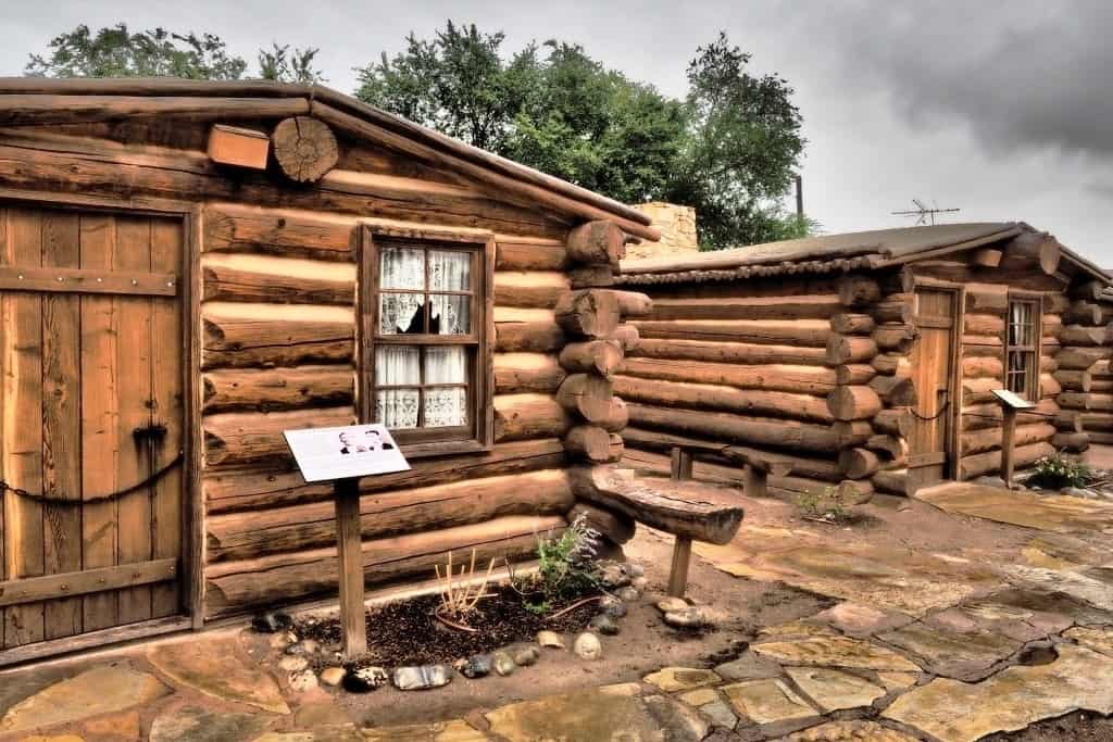 Fort Bluff w Utah – historia pionierów i petroglify 7 Bluff-Fort-Utah.3_1