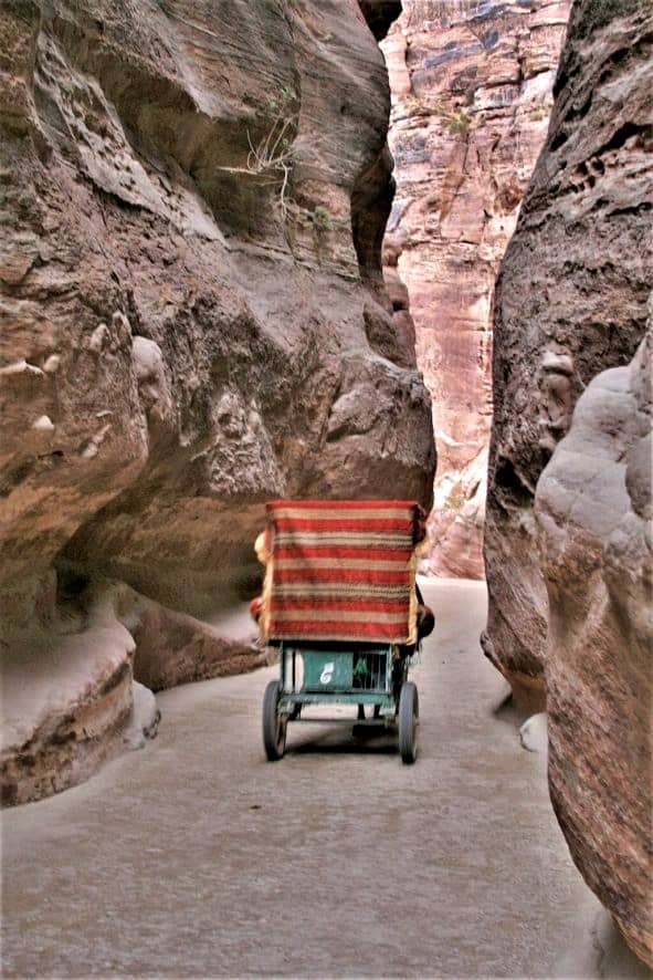 Petra w Jordanii. Starożytne miasto Nabatejczyków 2 Petra Al Sik Jordan