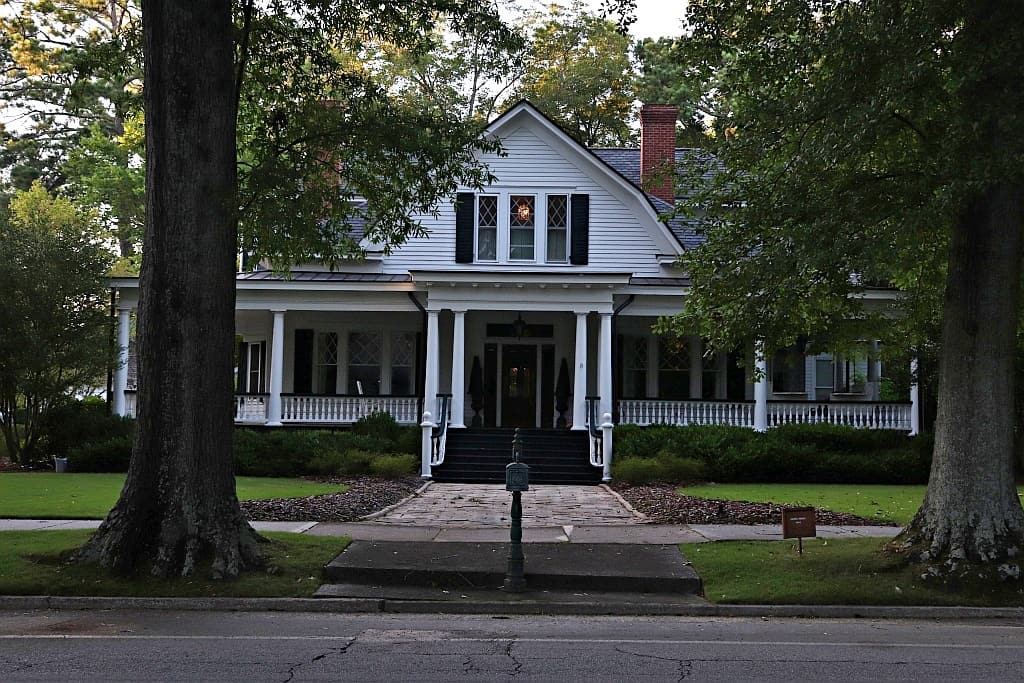mystic Falls dom Izabell