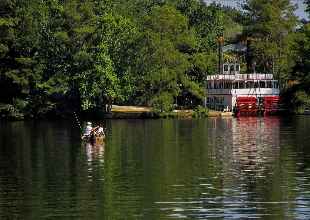 Stone Mountain Park lake