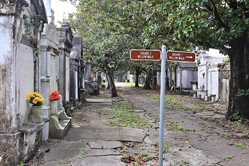 Garden District w Nowym Orleanie cmentarz Lafayete