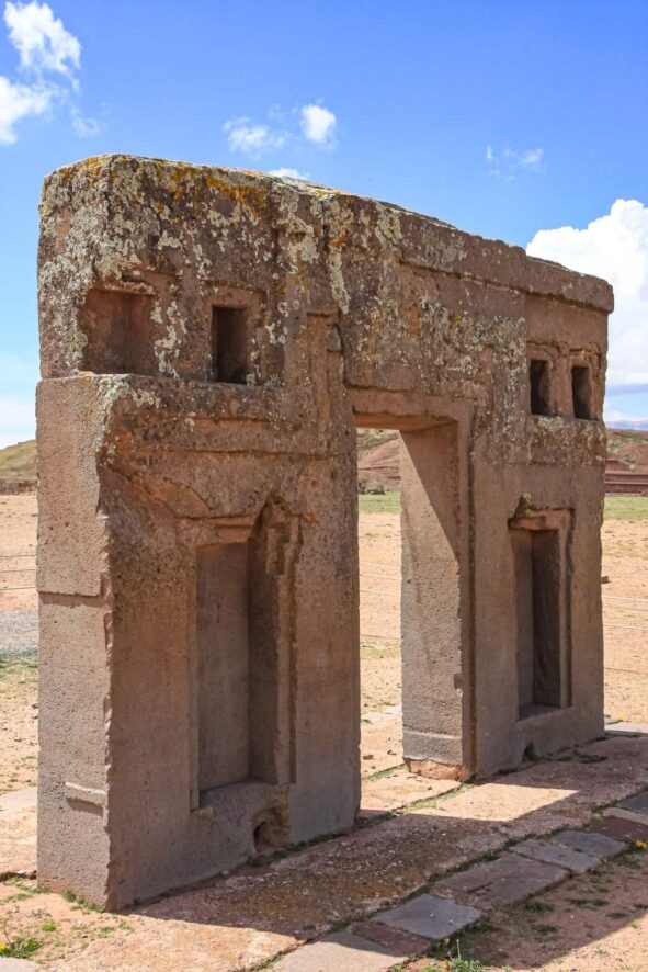 Tiwanaku w Boliwii. Aramu Muru i Puma Punku 27 Tiwanaku w Boliwii Brama Slonca.2
